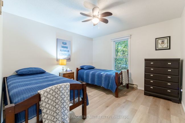 10248 Pinetree Dr, House other with 4 bedrooms, 2 bathrooms and 4 parking in Grand Bend ON | Image 17
