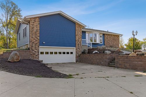 2261 Creekside Rd, Springville, IA, 52336-9507 | Card Image