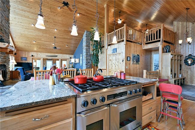 Gourmet Kitchen | Image 17