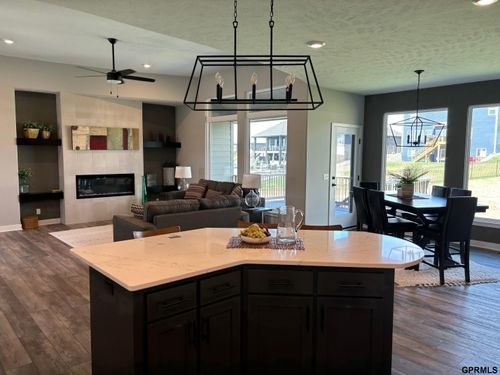 7106 N 172nd St, Bennington, NE, 68007-3333 | Card Image