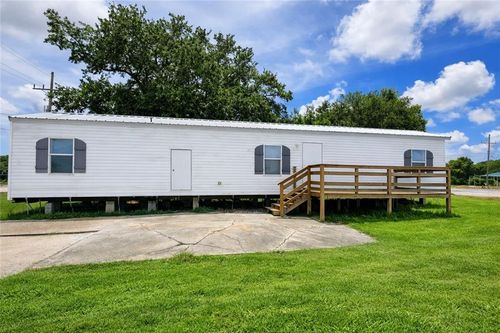 122 North St, Port Sulphur, LA, 70083-2519 | Card Image