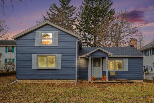 308 Center St, Stockbridge, MI, 49285-9111 | Card Image