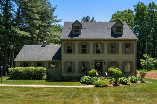 180 Loomis Rdg, Westfield, MA, 01085-3964 | Card Image