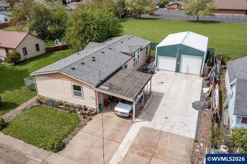 1060 23rd Av, Sweet Home, OR, 97386 | Card Image