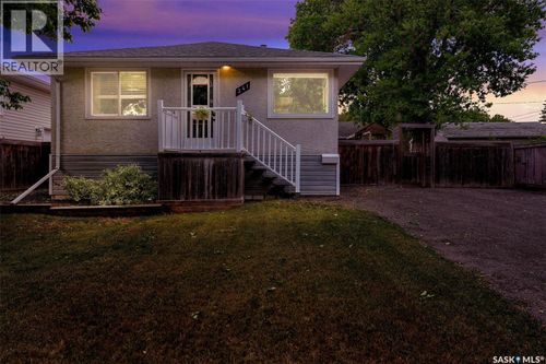 341 Lorne St, Regina, SK, S4R2J3 | Card Image