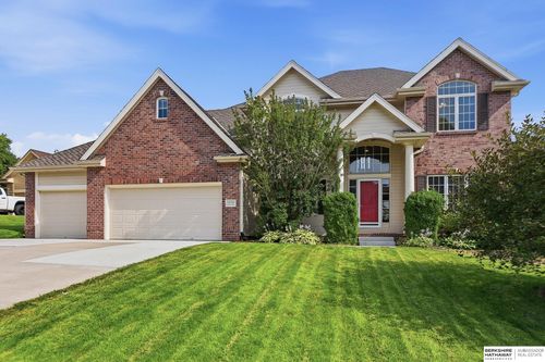 17321 Monroe Circle, Omaha, NE, 68135 | Card Image