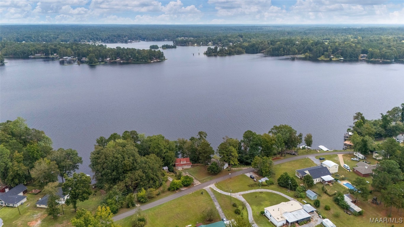 Blackberry Rd, Deatsville, AL 36022