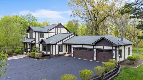 35425 Miles Rd, Moreland Hills, OH, 44022-2355 | Card Image