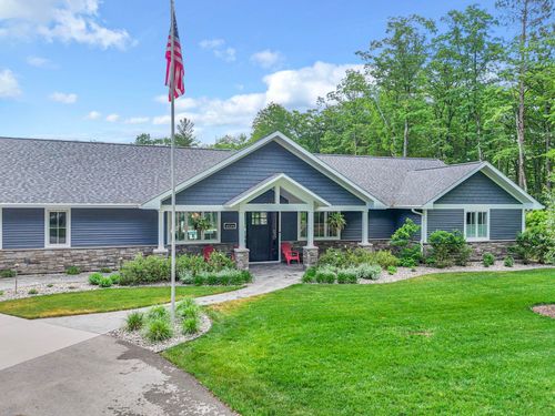 586 Starflower Ln, Traverse City, MI, 49696-8541 | Card Image