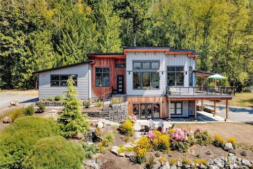 322 Manley Rd, Bellingham, WA, 98229-9330 | Card Image
