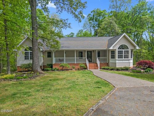 2180 Ranch Rd, Dandridge, TN, 37725-5945 | Card Image