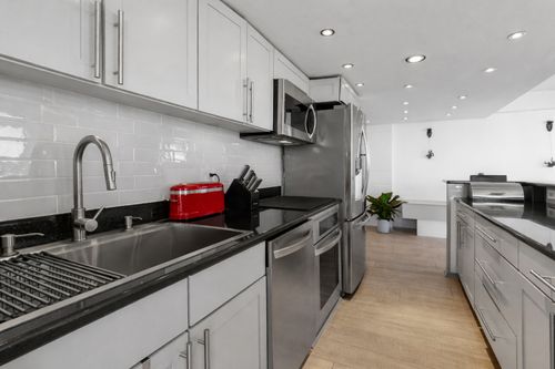 unit-2912-1255 Sandburg Ter, Chicago, IL, 60610-8289 | Card Image