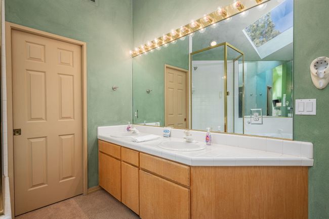 67-web-or-mls-1-16-25 19717 Mt Bachelor | Image 30
