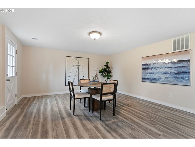 Family Room-Lower | Image 33