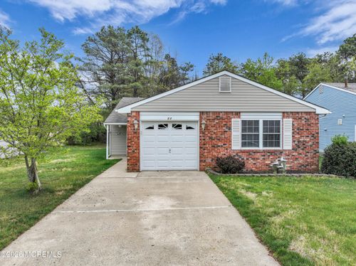 21 Mariner Pl, Brick, NJ, 08723-7240 | Card Image