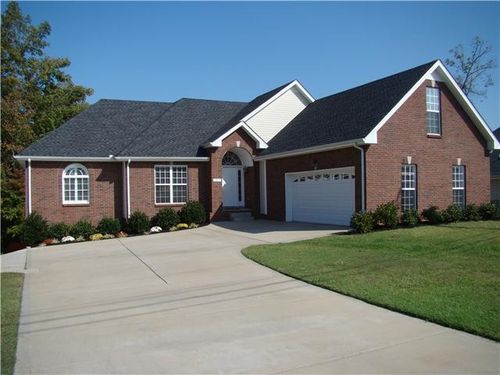 75 West Dr, Clarksville, TN, 37040-6741 | Card Image