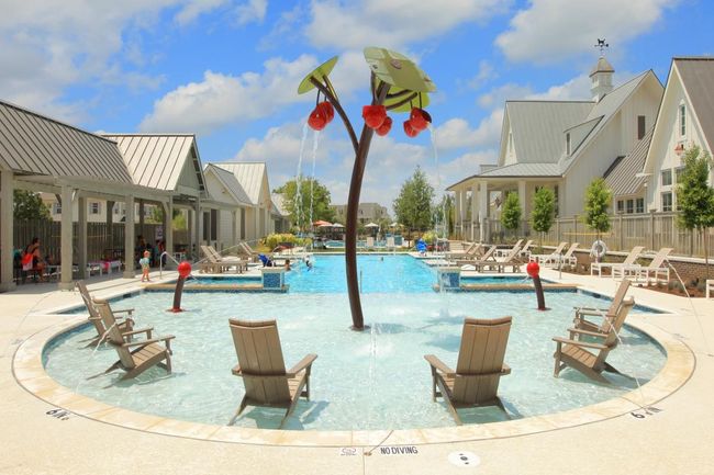 Community pool | Image 37