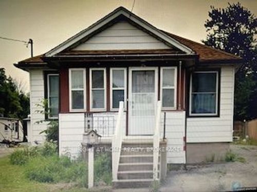 24 Lincoln Ave, St Catharines, ON, L2P2C6 | Card Image