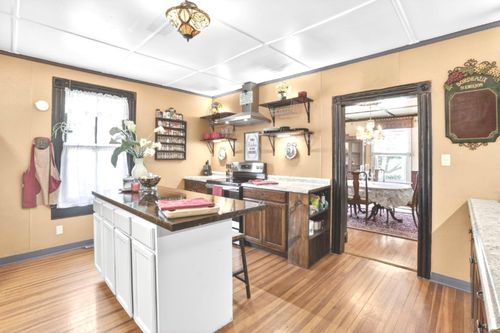 605 Mineral Ave, MINERAL, VA, 23117-4011 | Card Image