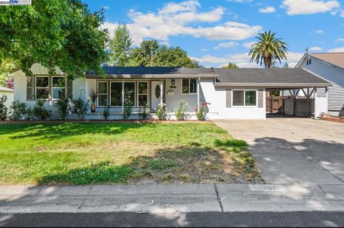 2809 Avalon Dr, Sacramento, CA, 95821-5401 | Card Image
