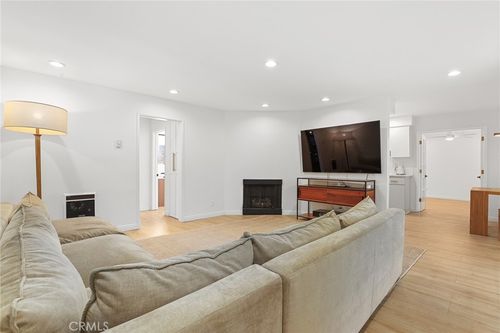 103-1228 14th St, Santa Monica, CA, 90402-2109 | Card Image