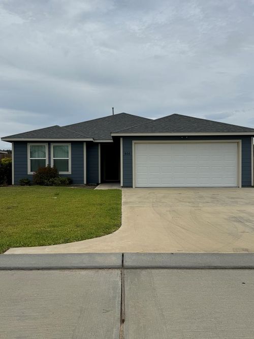 806 Flycatcher Dr, Palacios, TX, 77465-2156 | Card Image