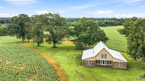 8121 County Road 141, Ider, AL, 35981-4212 | Card Image