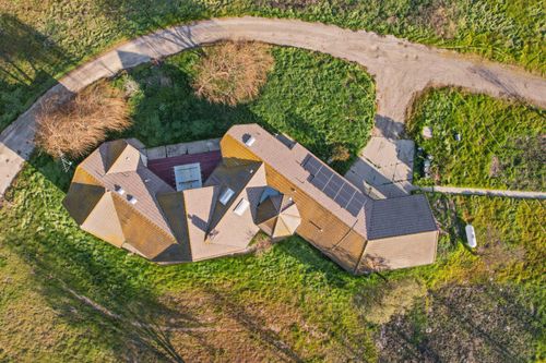 16321 Wing Levee Rd, Stockton, CA, 95206-9512 | Card Image