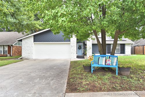 2805 Chestnut Ave, Broken Arrow, OK, 74012-7346 | Card Image