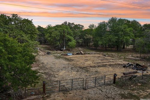 2424 Hickory Forrest Dr, Seguin, TX, 78155-9672 | Card Image