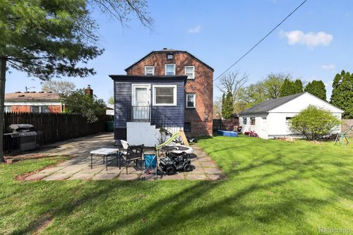 5918 Cardwell St, Garden City, MI, 48135-2580 | Card Image