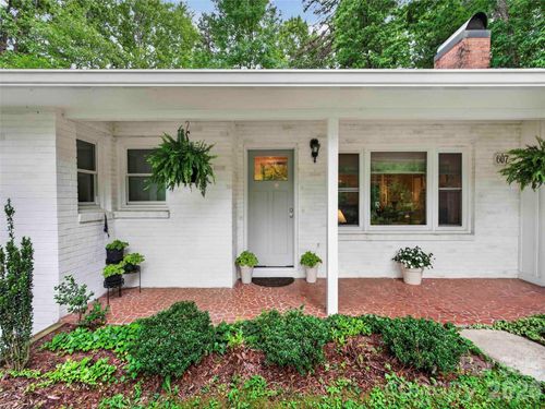 52 Melody Ln, Saluda, NC, 28773-0766 | Card Image