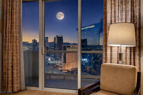 2601-125 E Harmon Ave, Las Vegas, NV, 89109-4501 | Card Image