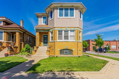 2901 N 76th Ct, Elmwood Park, IL, 60707-1102 | Card Image