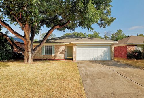9724 Copper Creek Dr, Austin, TX, 78729-3543 | Card Image