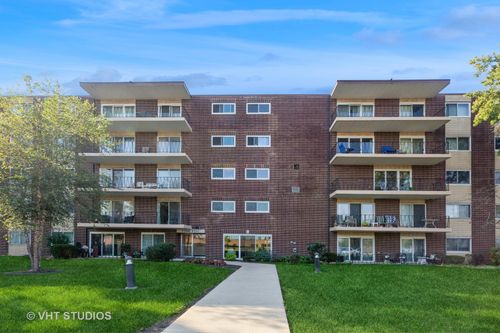 8c-5300 Walnut Avenue, Downers Grove, IL, 60515 | Card Image