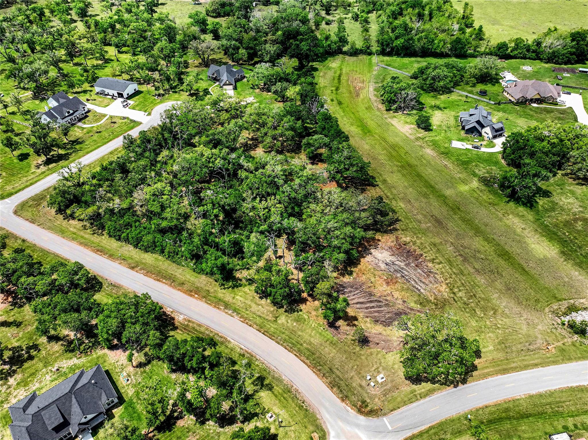 Land in Angleton
