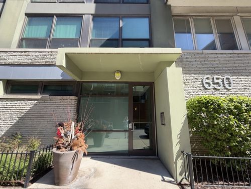 705-650 W Wayman Avenue, Chicago, IL, 60661 | Card Image