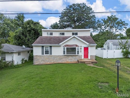 7640 Fleta St, Saint Louis, MO, 63123-2803 | Card Image