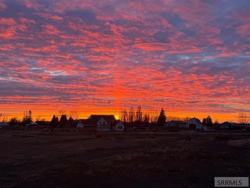 2561 Silverleaf Ln, Rexburg, ID, 83440-3099 | Card Image