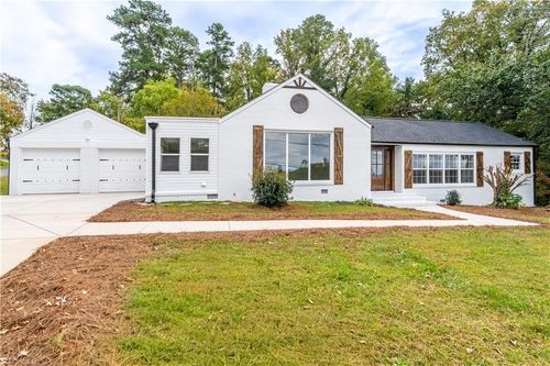 178 E Salisbury St, Denton, NC, 27239-8028 | Card Image