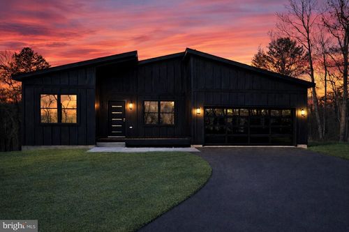 251 Sachem Hl, HEDGESVILLE, WV, 25427-1545 | Card Image