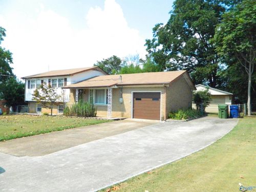 302 Mountain Gap Rd Se, Huntsville, AL, 35803-1557 | Card Image