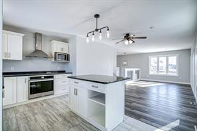 4004 74 Ave, House detached with 5 bedrooms, 2 bathrooms and 3 parking in Lloydminster AB | Image 9
