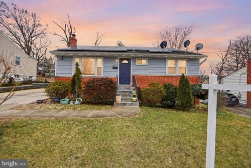 7421 Hendricks Dr, Hyattsville, MD, 20784-1728 | Card Image