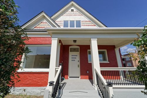 705 W Park St, Butte, MT, 59701-9063 | Card Image