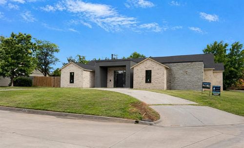 1601 Randel Road, Nichols Hills, OK, 73116 | Card Image
