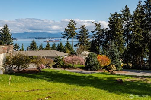 4014 Mitchell Dr, Anacortes, WA, 98221-3634 | Card Image