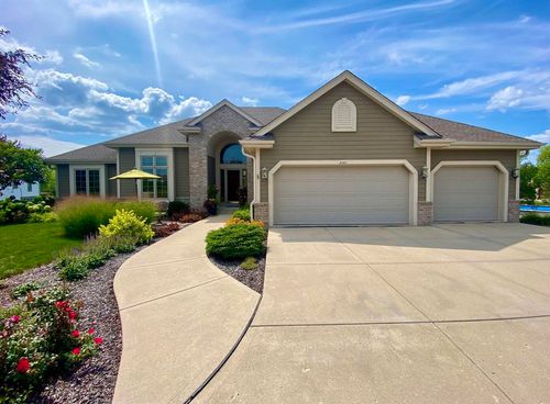 6597 S 50th St, Franklin, WI, 53132-8152 | Card Image