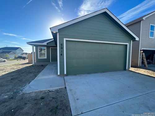 9014 Lunar Lndg, San Antonio, TX, 78252-4674 | Card Image